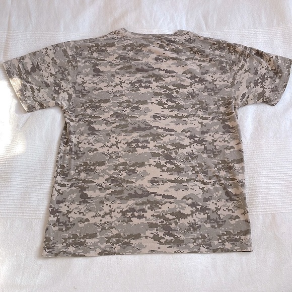 transformers Universal Studios Camo NEST T-Shirt Size Medium - Picture 5 of 7